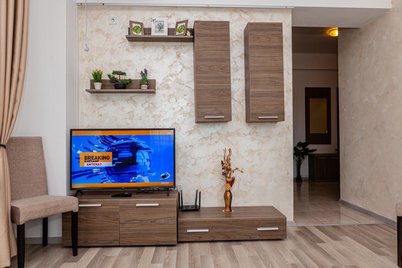 Summerland Sea View Apartment Mamaia Exterior photo